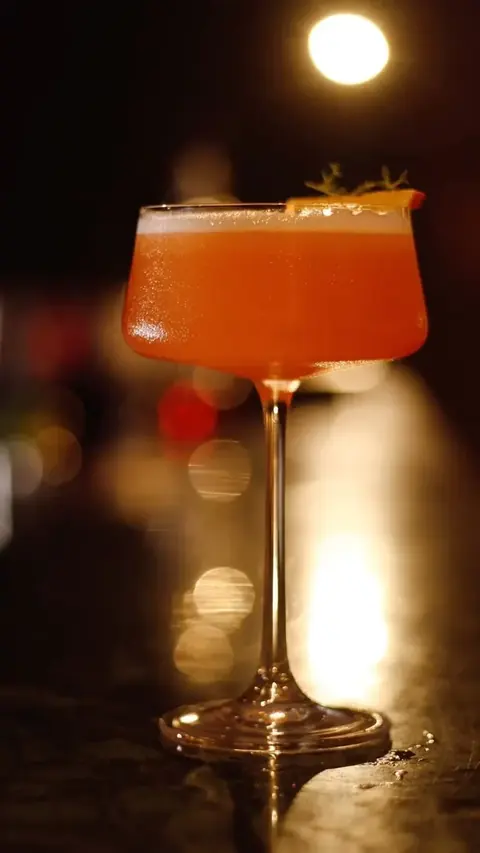 Coquetel laranja em taça